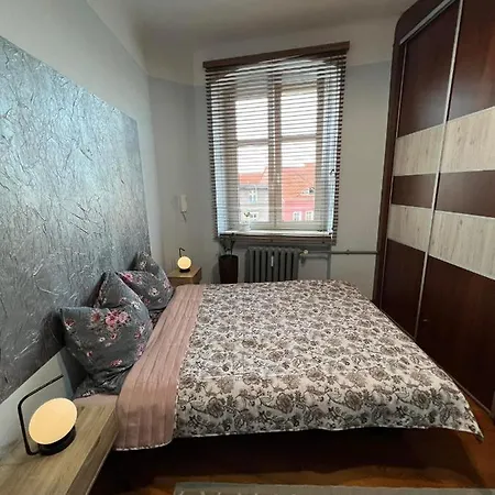 Jednosci Hostel Зелена Гура Екстер'єр фото